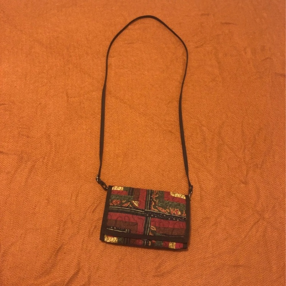Quilted Cross Body Trifold Wallet